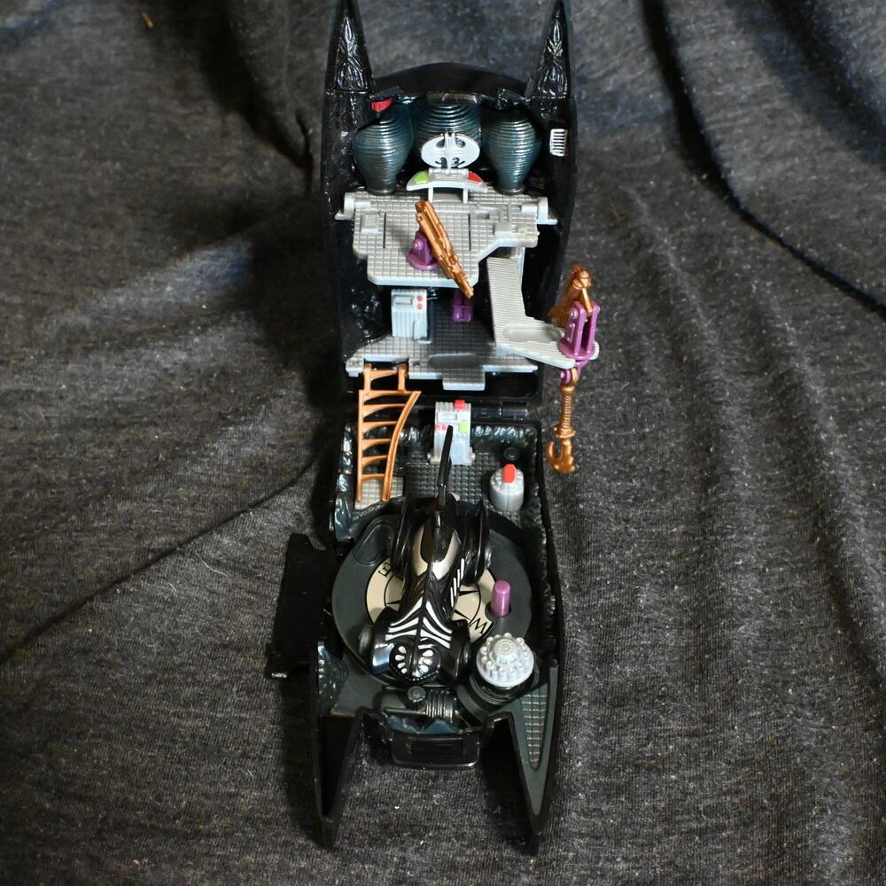 1995 Kenner Batman Forever Batcave Power Center Micro Playset (READ) VINTAGE Toy